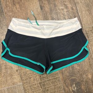 Lululemon Women's Speed Short Lined